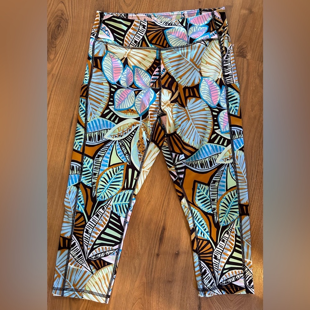 Tek Gear Capri leggings size large